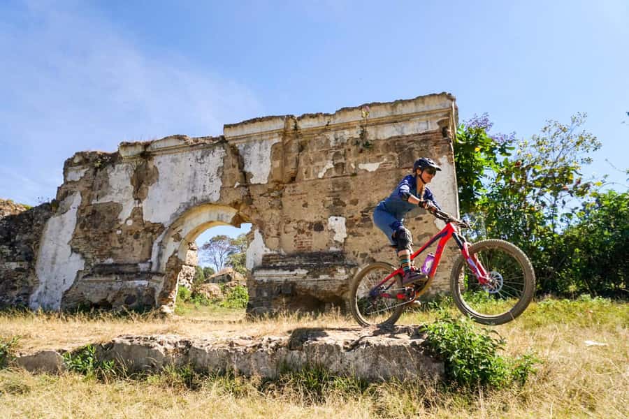 Antigua Guatemala: Half-Day Mountain Bike Tour with Guide - From Old Town Outfitters to the Acatenango Trailhead