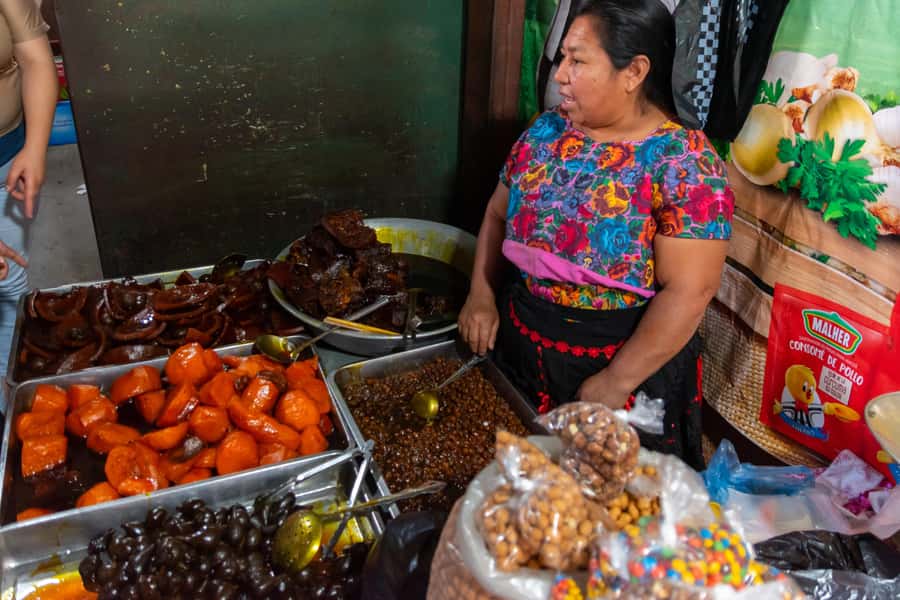 Antigua Guatemala: Street Food Walking Tour with Tastings - Should you book this Antigua street food walking tour?