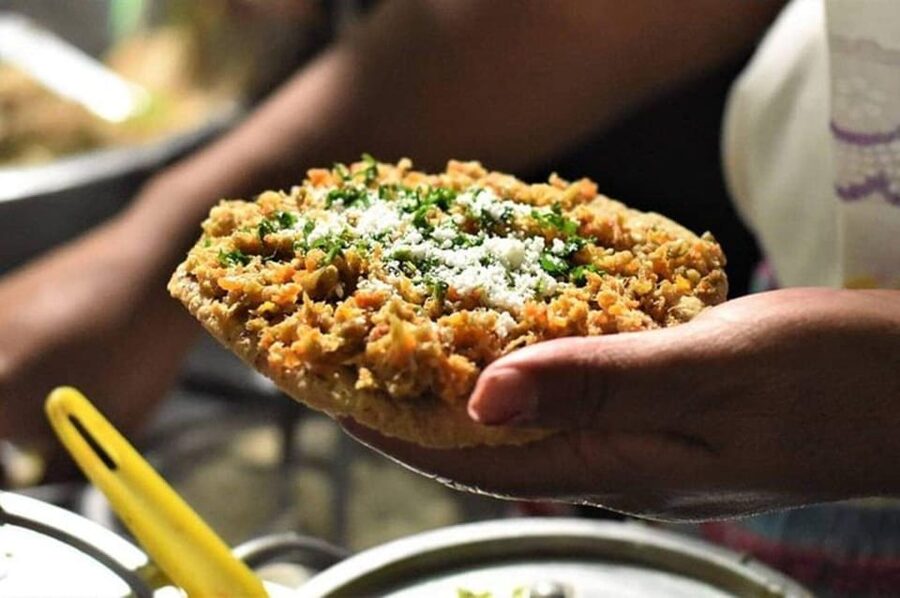 Antigua Local: Evening Street Food Tour with Dinner - Floreventos and the Búfalos kickoff that sets the tone