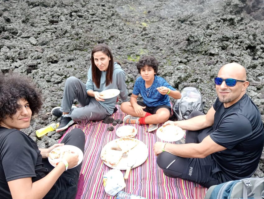 Antigua: Make & Eat Pizza at Pacaya Volcano Private Tour - Views and hiking on Pacaya: the payoff and the tradeoffs