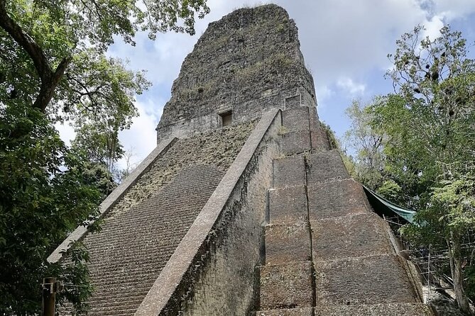 Basic Tour to Tikal Includes Transportation and Guide Service - Temple V and back to the Visitor Center: finish strong, not rushed