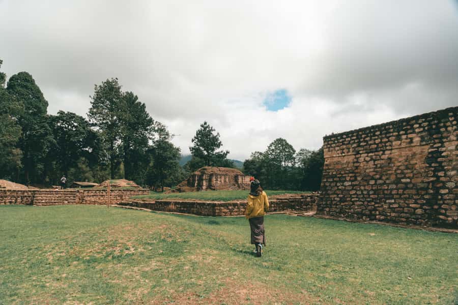 Chichicastenango and Iximché One Day Tour - Chichicastenango Market: Real Trading, Real Crafts, Real Crowds