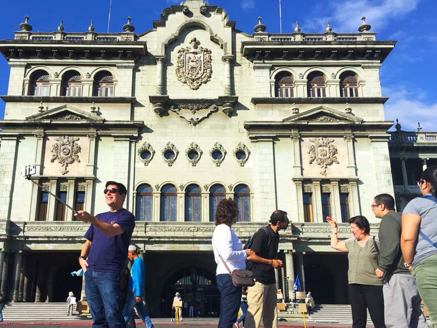 Combo Tour: Colonial Antigua & Guatemala City Explorer Tour - Lunch time in Antigua, and how to use it