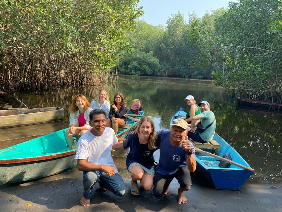 El Paredón: Mangrove Boat Tour with Optional Fishing - What the 90 Minutes Actually Feels Like on the Water