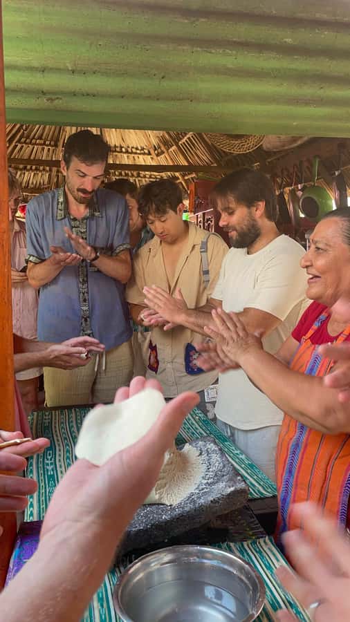 El Paredón: Traditional Cooking Class with a Local Family - Tortilla-making: the technique lesson you will feel in your hands