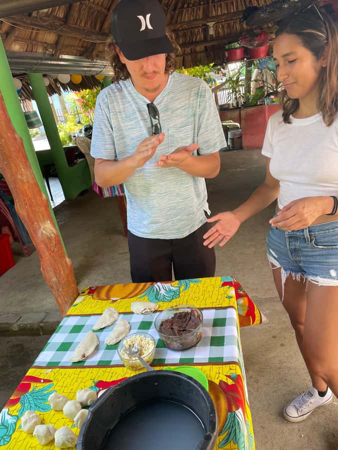 El Paredón: Traditional Cooking Class with a Local Family - The traditional salad: why the side matters more than you think
