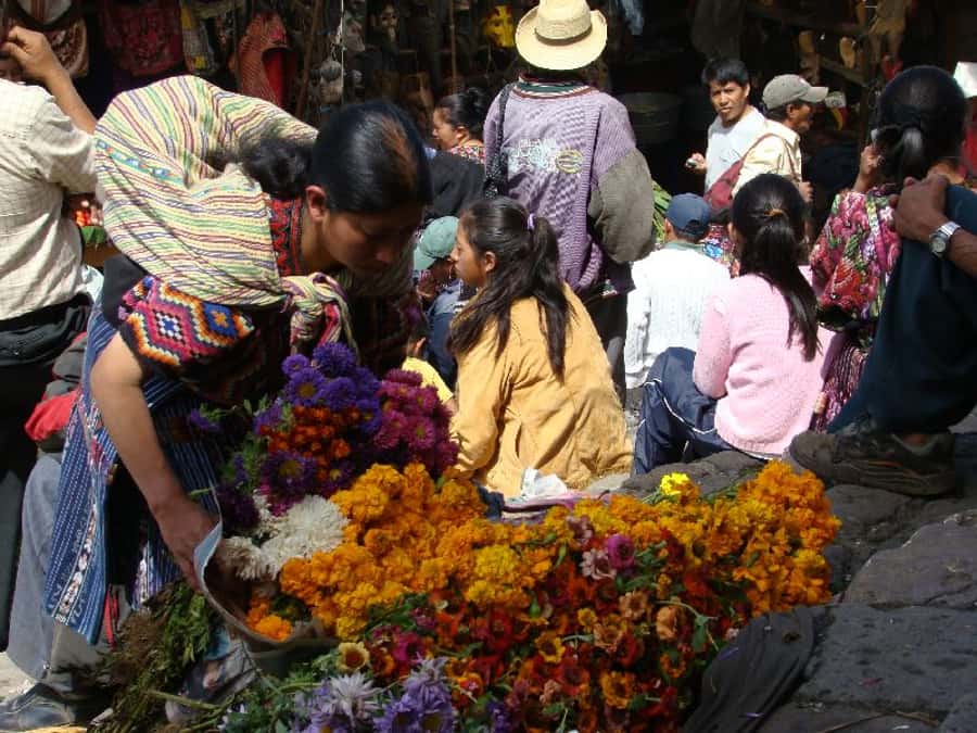 From Guatemala City: Chichicastenango and Lake Atitlan - Guide impact: when explanations turn photos into understanding