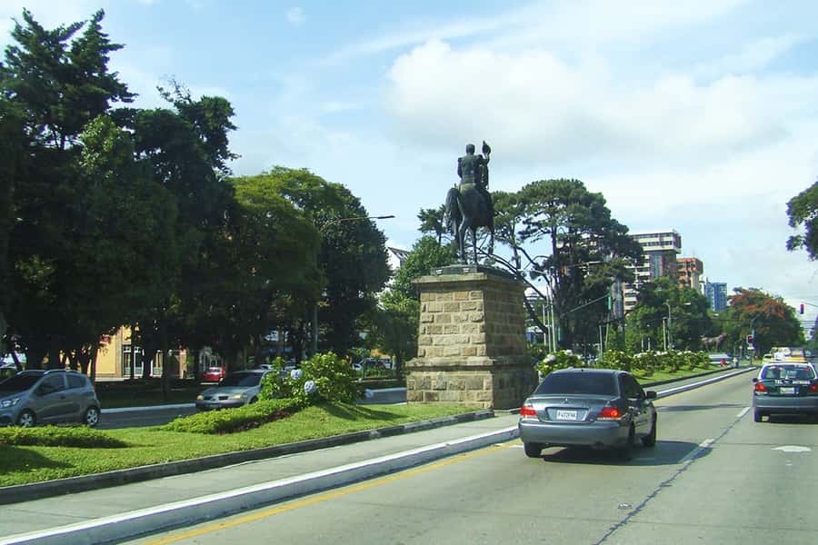 Half-Day Guatemala City Explorer Tour - La Reforma statues and Yurrita Church, where Guatemala shows its cultural blend