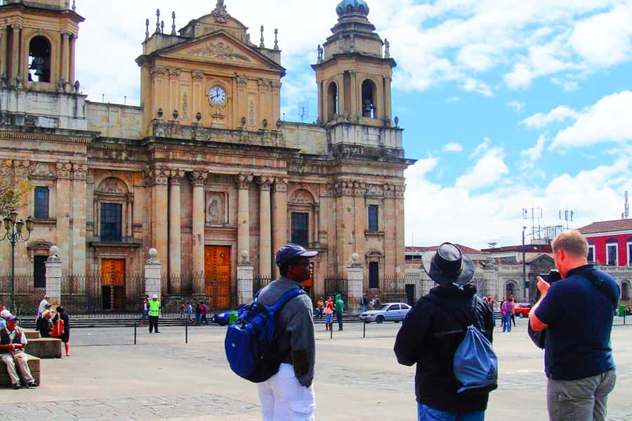 Half-Day Guatemala City Explorer Tour - Las Americas Avenue and Berlin Plaza, your first real grasp of the city