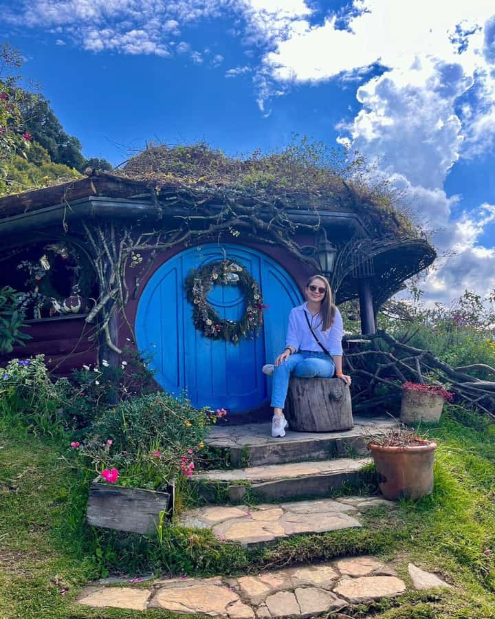 Hobbitenango and Antigua Tour: From Guatemala City - Hobbitenango’s Giant’s Hand: the photo moment that anchors the visit