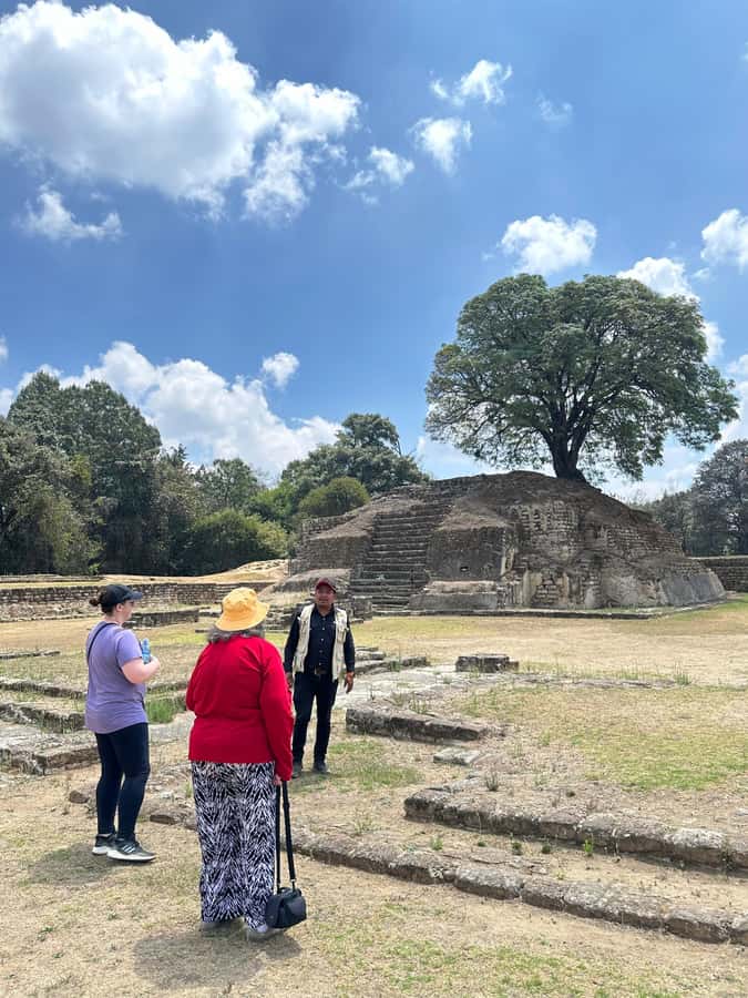 Iximché: Archaeological Site from Guatemala City - Guided ruins: what your local guide will help you spot
