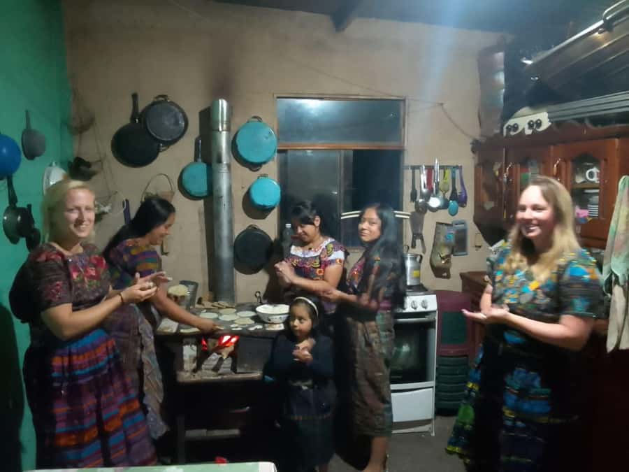 Mayan Home Stay San Jorge Lake Atitlan - Meals with the family: the comfort part of the culture