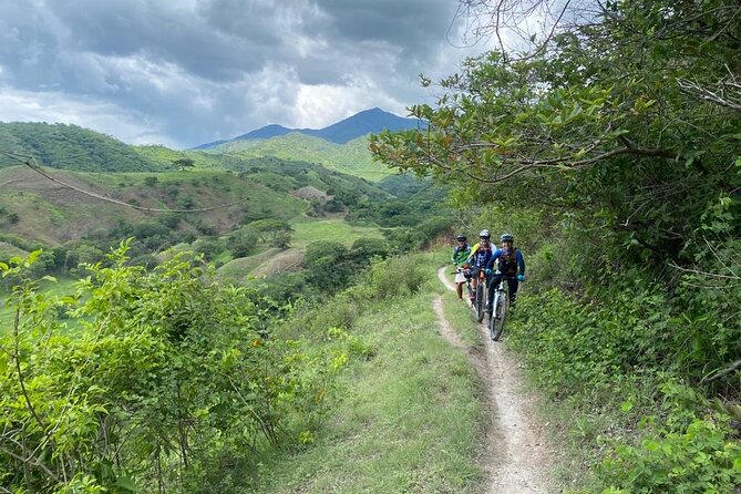 Mountain Bike Tour through Guatemala - Getting Out Of Guatemala City Before Sunrise