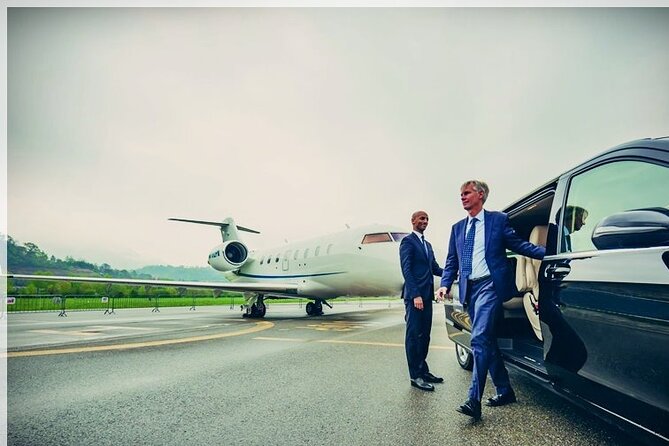 Private Round Trip Transfer From Antigua Airport to St. James's Club & Villas - Finding Your Driver, Logo Sign and the Door 5 or 6 Backup Plan