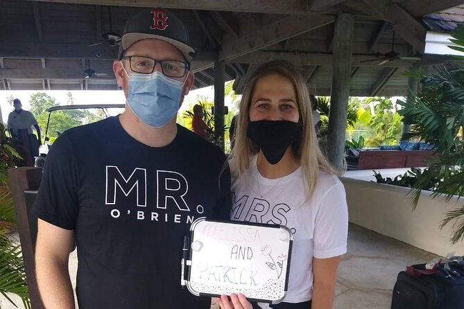 Round-Trip Transfer between Antigua Airport and Antigua Hotels - The one drawback to plan for: signage and first-time confusion